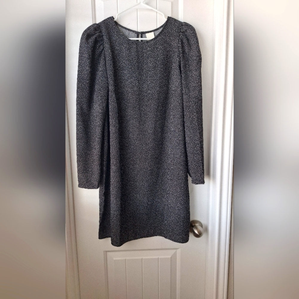 Elegant Black and White Patterned Dress